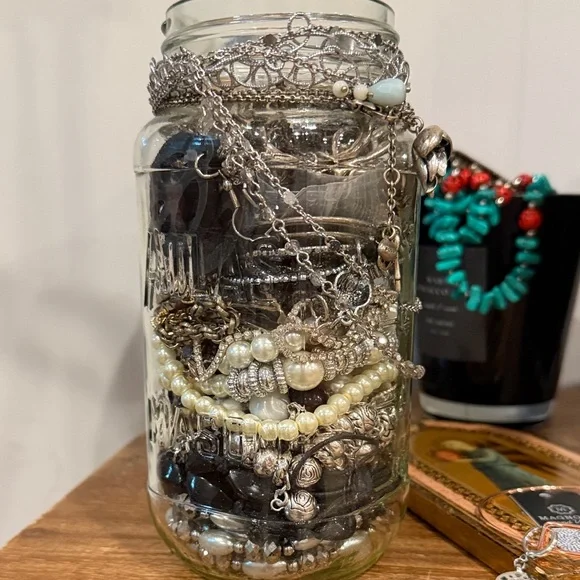 Classy and Pearly silvertone Mystery Jewelry Jar - Large - Picture 2 of 6